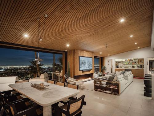 Skyeview - Award-winning Mountaintop Oasis in พาราไดซ์แวลเลย์