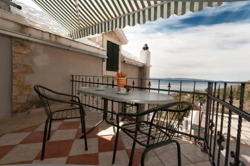  Apartments Topić in Baška Voda