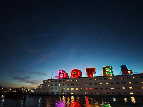 Botel, Amsterdam