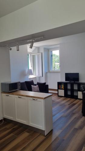 Al Campanile a stylish new apartment San Vito Romano Rome in Bellegra