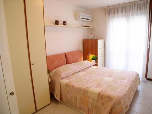 One-Bedroom Apartment image 3