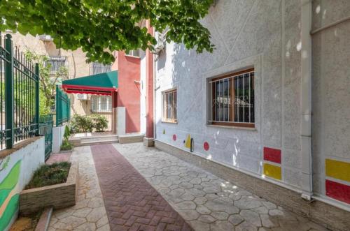 Backyard Tirana Hostel, Tirana (Foto 7)