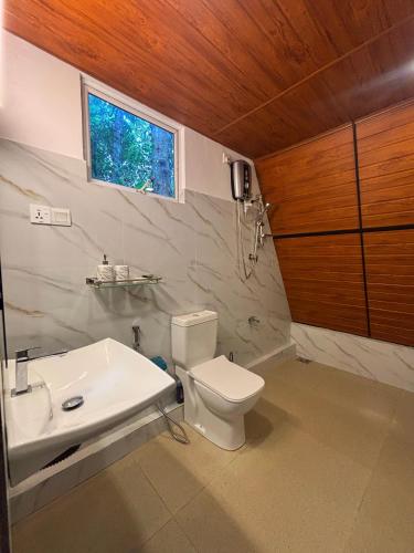 Zuhanyzó, Kandy Little White House Cabanas in Pallekele