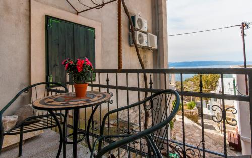  Apartments Topić in Baška Voda