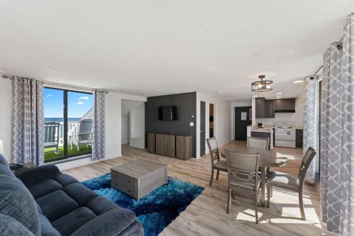 Pilgrim Sands on Long Beach - image 6