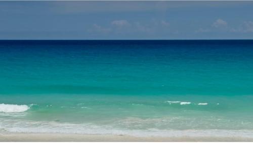 Renovated 2 BDR Beachfront by Casa Paraiso, Cancún (zdjęcie 8)