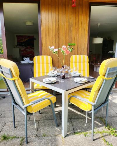 Garden-Apartment next to the forest, free parking