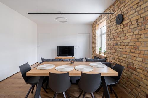Apartment with Exposed Brick Interior - Stabu Street, Riga (foto 7)
