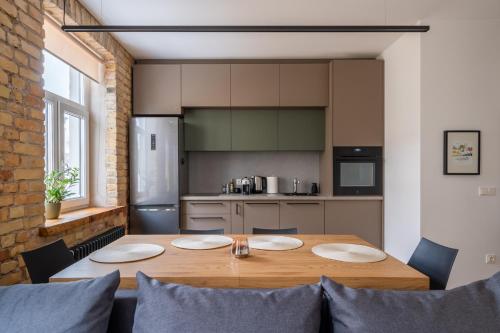 Apartment with Exposed Brick Interior - Stabu Street, Riga (foto 6)