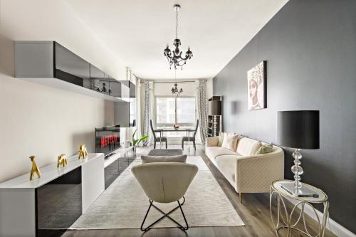 VayK- Modern 1BR Apartment in Marina Near Metro, Дубай (фото 2)