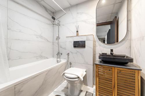 VayK- Modern 1 BD Apartment in Marina Near Metro - image 2