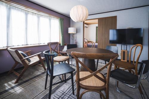 Shibuya Area, 5-min to Shinjuku, 7-min to Sta, 4BR