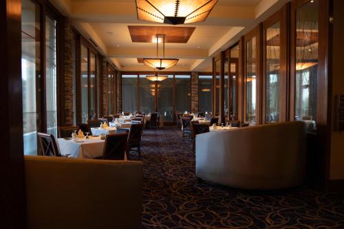 Restaurant, The Hotel at Black Oak Casino Resort in Tuolumne (CA)