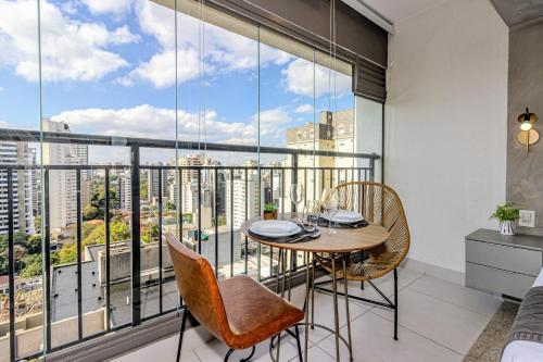 ทัศนียภาพ, Charlie Vitrali Moema in โมเอมา