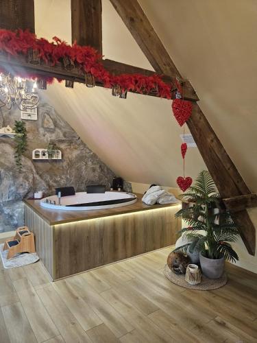 Spa, Le Chalet, Escapade Spa & Jacuzzi Prive proche Lille in Salome (Nord-Pas-de-Calais)