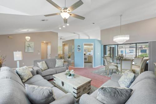 Seahorse Waterfront Pool Home - main image