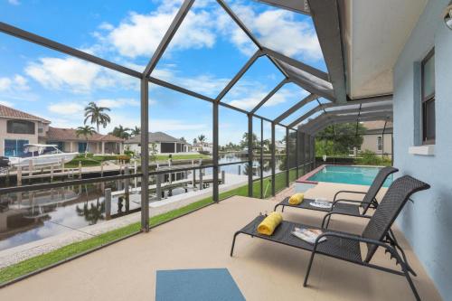 Seahorse Waterfront Pool Home - image 7