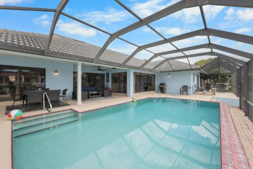 Seahorse Waterfront Pool Home - image 5