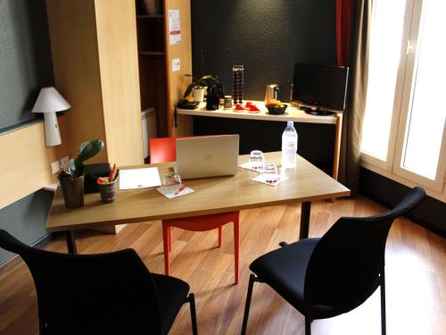 ห้องประชุม / บอลรูม, ไอบิส โรเดซ ซองทร์ (ibis Rodez Centre) in โรเดซ