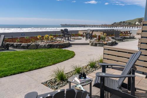 Shoreline Inn...on the beach - 발코니/테라스