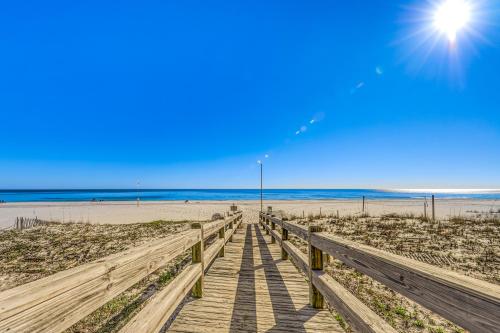 Escapes to the Shores by Meyer Vacation Rentals - image 7