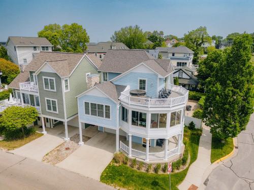 Luxury Home with Harbor Views Hot Tub Walk to North Beach Dog Friendly