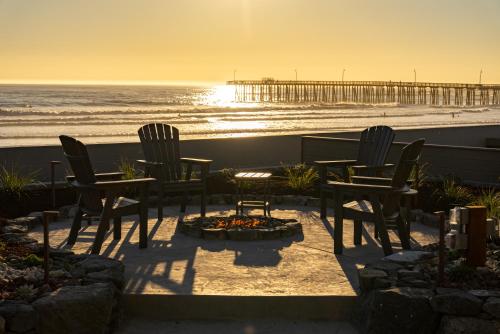 Shoreline Inn...on the beach - image 10