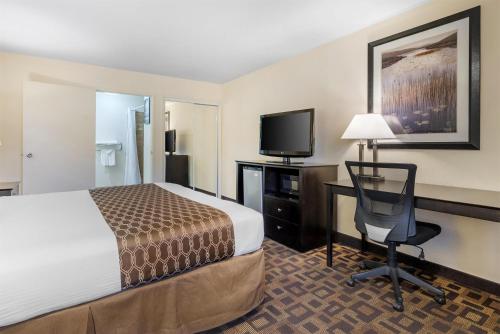 Best Western PLUS Inn of Hayward - image 10
