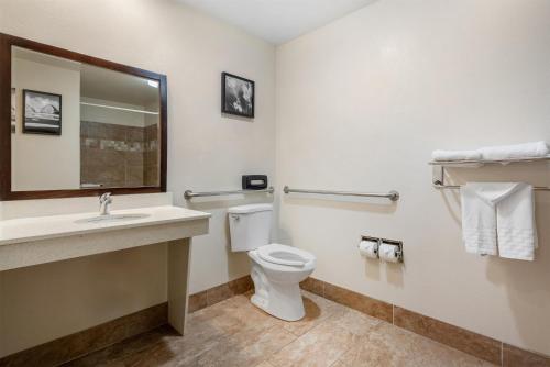 Best Western PLUS Inn of Hayward - image 3