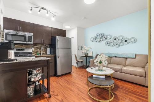 The Pearl Beachside Apartments on Hollywood Beach Room Type - One-Bedroom Apartment