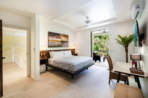 Villa Harmonia Pool and BBQ Steps to Beach in Potrero