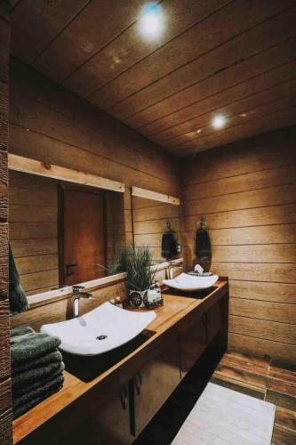Baja Vineyard Lodge - Luxury in Valle de Guadalupe with pool in Valle de Guadalupe