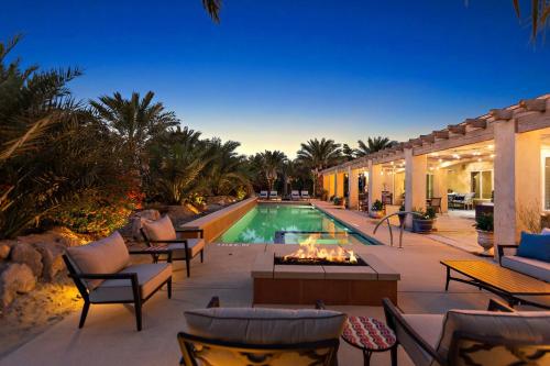 Villa Barhi - A Mediterranean Palazzo in ทาวซันด์ ปาล์ม (CA)