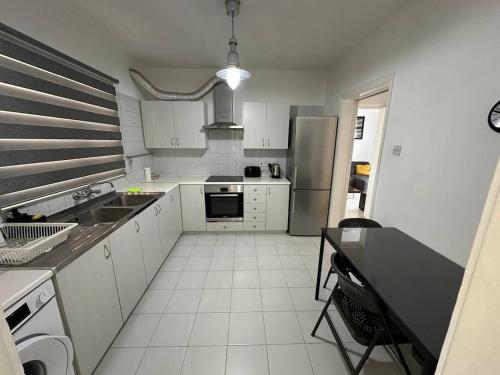 Suite 52 - Two Bedroom Apartment with Shared Pool, Nikosia (Foto 6)