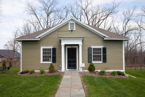 Rose Hill Cottage Lake Views & Mansion Grounds