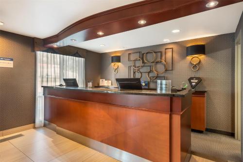 Best Western Plus Calgary Centre Inn - image 5