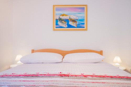  Apartment Dvori, Ferienwohnung in Split