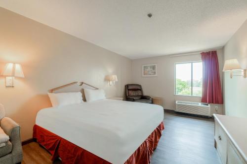 Fairway Inn La Porte - image 12