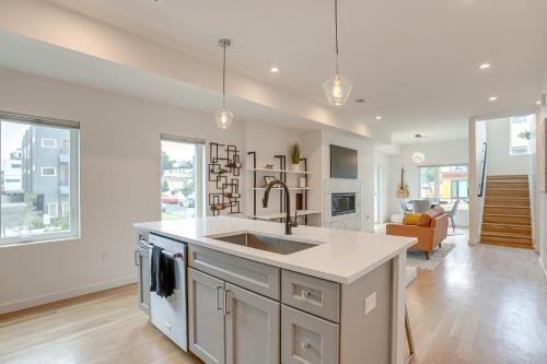 Private Rooftop with 360-Degree View Denver Home in West Colfax