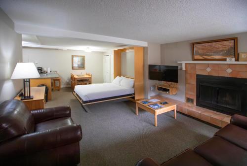 พาโนรามา แวเคชั่น รีทรีต แอท ฮอร์สทิฟ ลอดจ์ (Panorama Vacation Retreat at Horsethief Lodge) in พาโนรามา (BC)