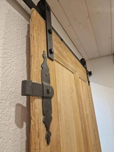 Mirchel Pintli Zimmer 1, Hotel und Restaurant in Zäziwil, Schweiz
