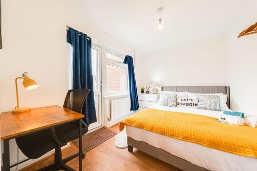 Stylish Beckton Flat near City Airport & ExCeL London