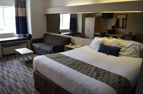 Stay Express inn and Suites Atlanta Union City in Union City, USA