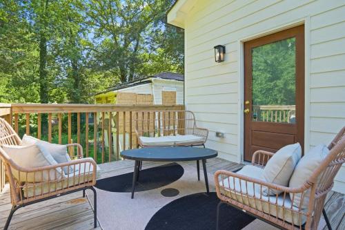 The Black Bungalow-Mins to Mercedes Benz Stadium in Collier Heights