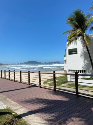Apto Praia Enseada, Guaruja 1 quarto para 4 pessoas near Restaurante Cantinho Da Familia