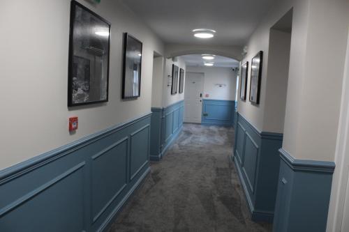 The Royal Alfred - Opposite Central Train Station in St Helens
