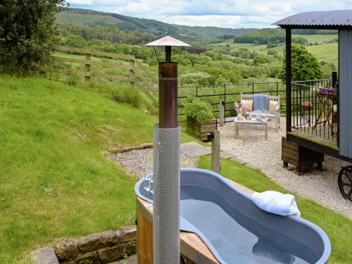 A szálláshely kívülről, The Dreamer's Hut in Hawnby