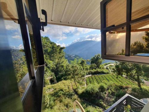 Surrounding environment, Gia's Baguio Transient House in Loakan