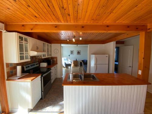 La petite maison sur l'Isle in อิสเล-อัค-คอเดส (QC)