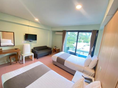 2 twin beds